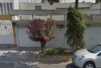 Casa en  C. Viveros De Asís 182-mz 003, Mz 003, Hab Viveros De La Loma, 54080 Tlalnepantla De Baz, Méx., México