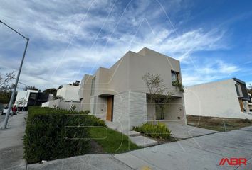 Casa en fraccionamiento en  El Bajio Habitat A, Camino Arenero 1052, El Bajío, Zapopan, Jalisco, México