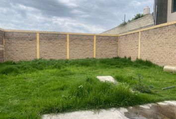 Lote de Terreno en  Calle Independencia, San Felipe Tlalmimilolpan, Toluca, México, 50250, Mex