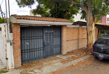 Casa en  Cerro Las Cruces 111, Colinas Del Cimatario, Santiago De Querétaro, Qro., México