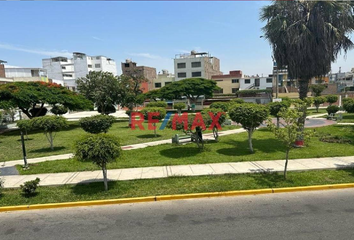 Casa en  Los Olivos, Lima, Perú