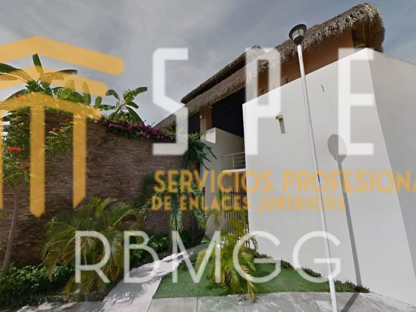 venta Casa en La Floresta, Puerto Vallarta, Puerto Vallarta (  BOK94228 )