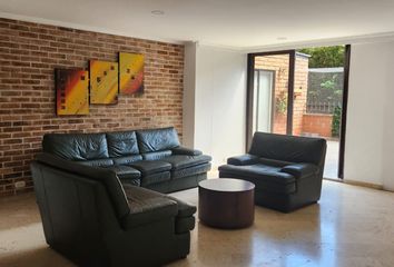 Apartamento en  Carrera 43a #15, El Poblado, Medellín, Antioquia, Colombia