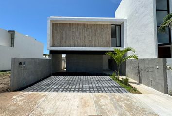 Casa en fraccionamiento en  Calle Lomas De La Rioja, Fracc Lomas De La Rioja, Alvarado, Veracruz De Ignacio De La Llave, 95264, Mex