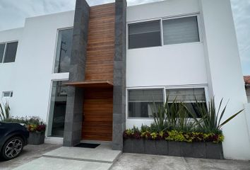 Casa en  San Francisco Juriquilla, Boulevard Fray Antonio De Monroy E Hijar, Juriquilla, Querétaro, México
