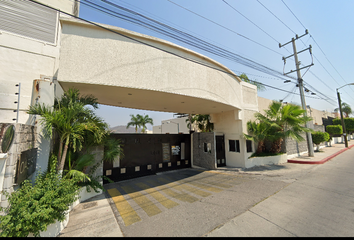 Casa en fraccionamiento en  Residencial Oasis 1 En Xochitepec, Morelos, Alta Tensión, San Miguel De La Unión, Chiconcuac, Morelos, México