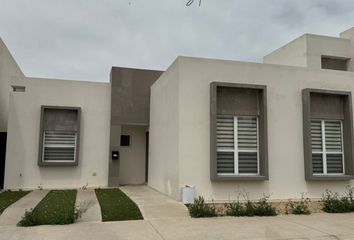 Casa en fraccionamiento en  Reserva Oriente Campos Elíseos, Del Sol I, Juárez, Chihuahua, México