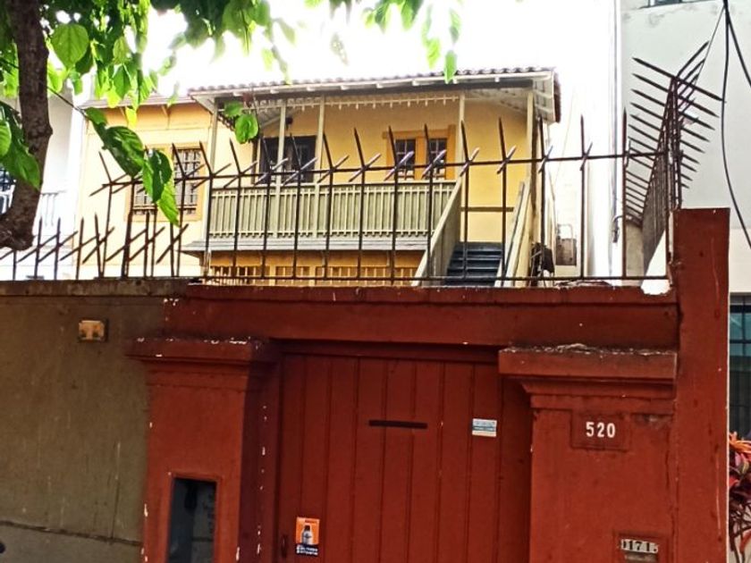 Casa en venta Calle General Recavarren 534, Miraflores, Peru