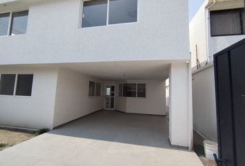 Casa en  Ernesto Zedillo & Calle Los Pinos, Capultitlán, Estado De México, México