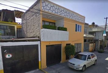 Casa en  Puerto Dimas 24, Mz 012, Jardines De Santa Clara, Ecatepec De Morelos, Estado De México, México