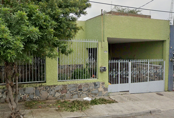 Casa en  C. Othón Blanco Cáceres 4150, Lázaro Cárdenas, 44980 Guadalajara, Jal., México