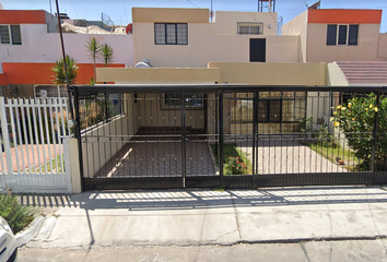 Casa en  C. Bruno Moreno 789, Jardines Alcalde, Guadalajara, Jalisco, México