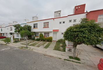 Casa en fraccionamiento en  Avenida Mercedarios, Mision Santa Cruz, San Juan Del Río, Querétaro, México