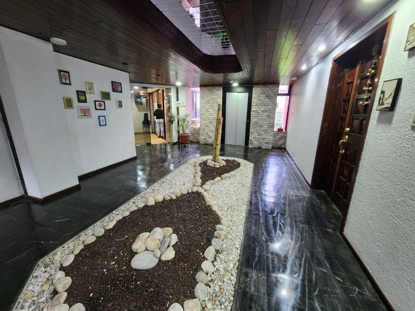 Oficina en venta Oe6 & Av. Mariscal Sucre, Quito, Ecuador