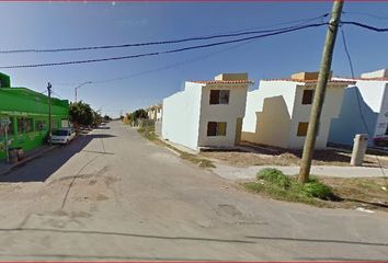 Casa en fraccionamiento en  Calle San Oscar, Villas De San Miguel, Nuevo Laredo, Tamaulipas, México