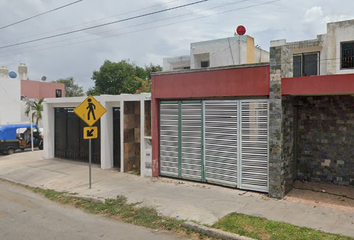 Casa en fraccionamiento en  Diamante Paseos De Opichen, Mérida, Yucatán, México