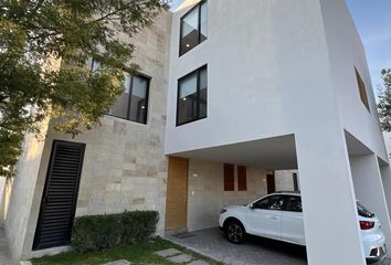 Casa en  El Capricho - Grupo Caisa, Boulevard De Los Volcanes Sur, Lomas De Angelópolis, Santa Clara Ocoyucan, Puebla, México