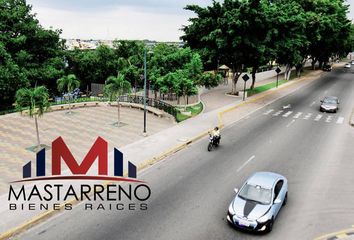 Terreno Comercial en  Av. Barcelona, Guayaquil, Ecuador