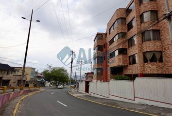 Departamento en  Avenida La Gasca & East Mimbela, Quito, Ecuador