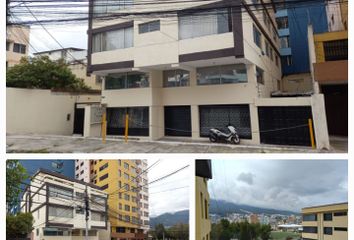 Casa en  Avenida 6 De Diciembre & Avenida Gaspar De Villarroel, Quito, Ecuador