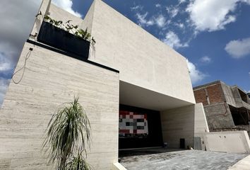 Casa en fraccionamiento en  Casa Club Alamos Tres Marias, Retorno Los Cedros, Michoacán, México