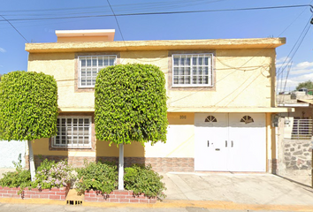 Casa en  Fresno 106, Manzana 002mz 002, Viveros Xalostoc, 55340 Ecatepec De Morelos, Méx., México