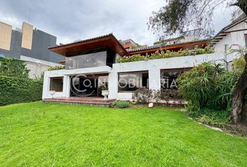 Casa en  Jiménez De La Espada, Quito, Ecuador