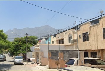 Casa en  Granado, El Frutal, Ciudad Santa Catarina, Nuevo León, México