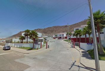 Casa en  C. Hierro, Vista Hermosa, 22896 Ensenada, B.c., México