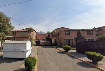 Casa en fraccionamiento en  Calle El Pozo, Villas De San José, Fuentes Del Valle, Tultitlán, México, 54910, Mex