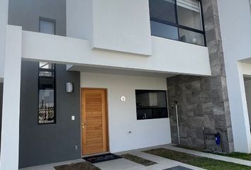 Casa en fraccionamiento en  Parque La Rayana Ii, Boulevard De Los Lagos, Lomas De Angelópolis, Iv, Santa Clara Ocoyucan, Puebla, México