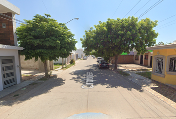 Casa en  Orquideas, Jardines De Zacatecas, Progresivo San Rafael, Los Mochis, Sinaloa, México