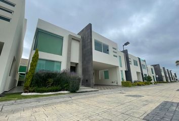 Casa en fraccionamiento en  Residencial Rincón De Las Jaras, Calle Uruapan, Las Jaras, San Jorge Pueblo Nuevo, Estado De México, México