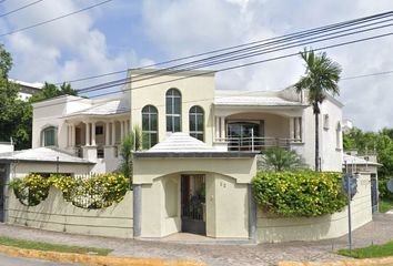 Casa en  Avenida Holbox 12, Sm 11, Cancún, Quintana Roo, México