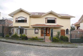 Casa en  Calle Menendez Y Pelayo, Cuenca, Azuay, Ecuador