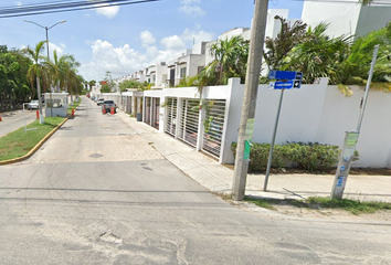 Casa en  Calle Porto Ferrari, Cancún, Quintana Roo, México