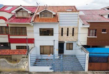 Casa en  Racar Plaza, Caminó A Racar, Cuenca, Azuay, Ecuador