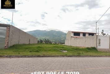 Terreno Comercial en  7prp+2r Cotacachi, Ecuador