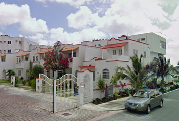 Casa en fraccionamiento en  Sm 504, Cancún, Quintana Roo, México