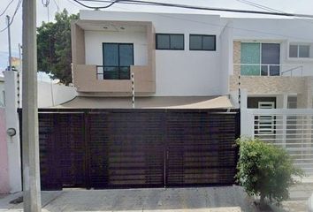 Casa en  C. Presa De La Angostura 1346, Laboratorio Cfe, 36631 Irapuato, Gto., México
