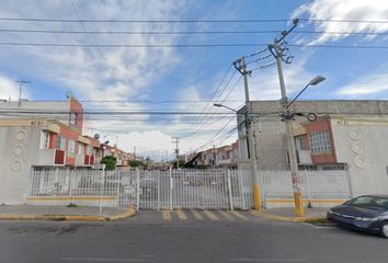 Casa en  Calle 11a. Cerrada Bosque De Los Cedros, Los Heroes Tecamac, Ojo De Agua, Estado De México, México