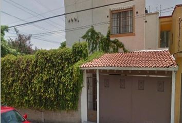 Casa en  Av. Adolfo Ruiz Cortines, San Miguel Acapantzingo, Cuernavaca, Morelos, México