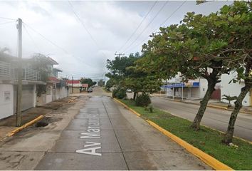 Casa en  Avenida Mariano Abasolo, Maria De La Piedad, Coatzacoalcos, Veracruz, México