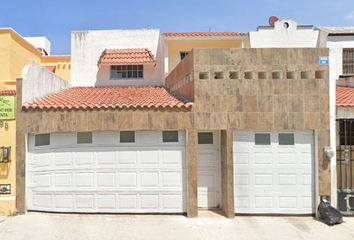 Casa en  Avenida Río Niágara, Gran Santa Fé Iii, Cancún, Benito Juárez, Quintana Roo, 77535, Mex