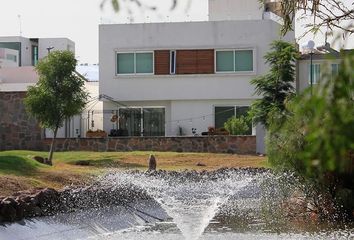 Casa en condominio en  Blvd. Del Parque, Real Del Bosque, 76923 El Pueblito, Qro., México