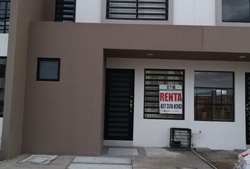 Casa en  Jardines De Versalles Residencial, Boulevard Cañaveral, León, Guanajuato, México