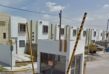 Casa en fraccionamiento en  C. Nardos 132, Villa Florida Sector B, Vista Hermosa, 88715 Reynosa, Tamps., México