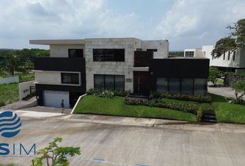 Casa en fraccionamiento en  Punta Tiburón, Alvarado, Veracruz