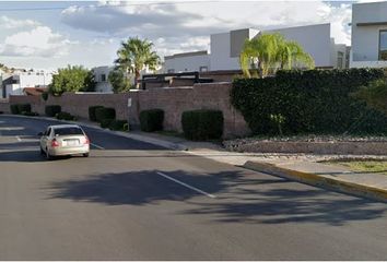 Casa en condominio en  Rincón De Los Limoneros, Rincón De Las Lomas I, Chihuahua, México