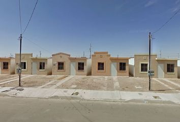 Casa en  Av. Gondamar, Lomas Altas, Mexicali, Baja California, México